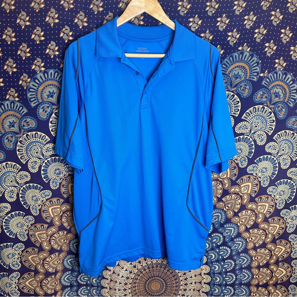 🐾free w/purchase🐾 athletic blue t-shirt